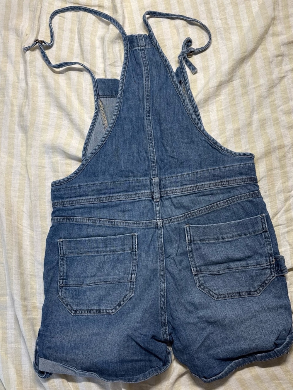 Jeans Subcategory - Picture 2 of 4